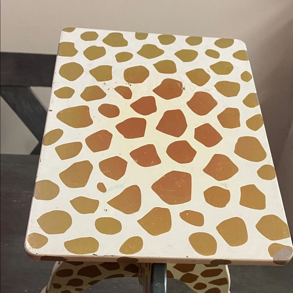 Giraffe Shaped Wooden Stool - Picture 5 of 9